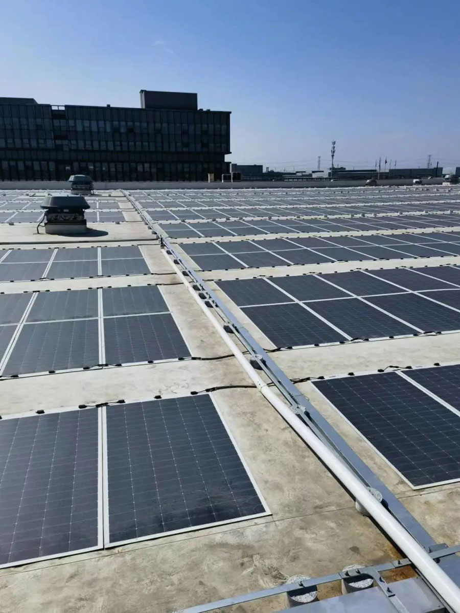 日托光伏攜手汽車民族品牌構建新型能源體系