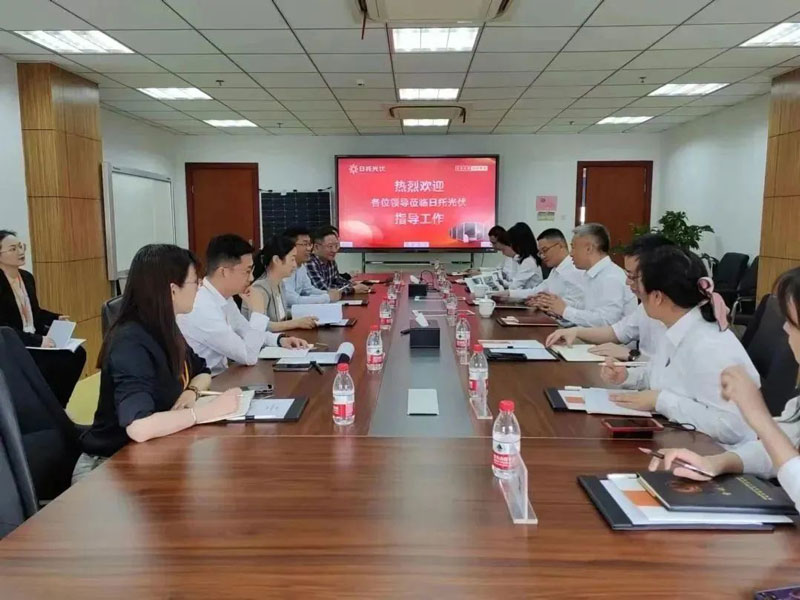 無錫市新吳法院院長劉一勤一行蒞臨江蘇日托考察調研
