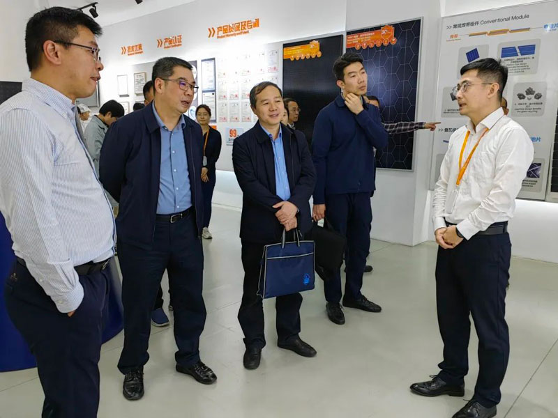 江蘇省審計廳財政審計處二級高級主管陸建中一行蒞臨日托考察調研