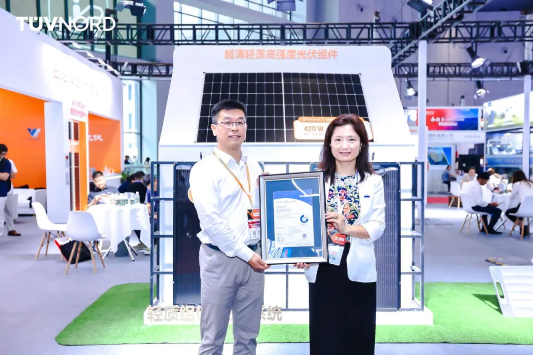 聚焦2024,展望2025,日托光伏的創(chuàng)新突破與行業(yè)新篇章